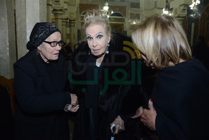 بالصور.. نجوم الفن والإعلام في عزاء الفنان سعيد عبد الغني بالصور.. نجوم الفن والإعلام في عزاء الفنان سعيد عبد الغني