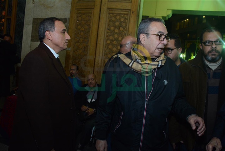 بالصور.. نجوم الفن والإعلام في عزاء الفنان سعيد عبد الغني بالصور.. نجوم الفن والإعلام في عزاء الفنان سعيد عبد الغني