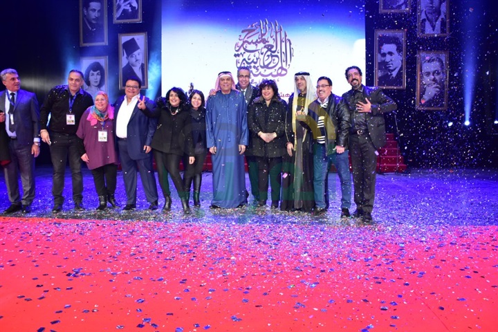 بالصور .."الطوق والأسورة" تفوز بجائزة افضل عرض بمهرجان المسرح العربي بالصور .."الطوق والأسورة" تفوز بجائزة افضل عرض بمهرجان المسرح العربي