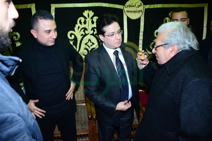 بالصور.. نجوم الفن والإعلام في عزاء الفنان سعيد عبد الغني بالصور.. نجوم الفن والإعلام في عزاء الفنان سعيد عبد الغني
