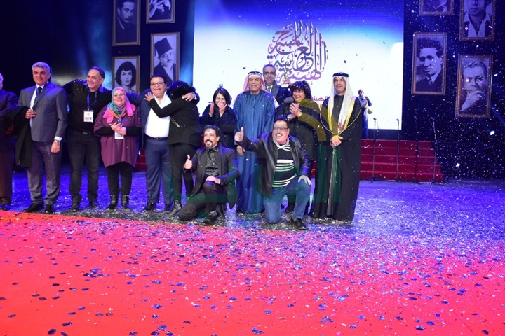 بالصور .."الطوق والأسورة" تفوز بجائزة افضل عرض بمهرجان المسرح العربي بالصور .."الطوق والأسورة" تفوز بجائزة افضل عرض بمهرجان المسرح العربي