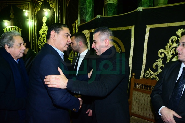 بالصور.. نجوم الفن والإعلام في عزاء الفنان سعيد عبد الغني بالصور.. نجوم الفن والإعلام في عزاء الفنان سعيد عبد الغني