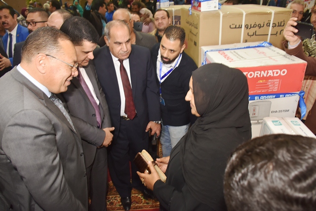 محافظ الشرقية ورئيس جهاز حماية المستهلك يشهدان إنطلاق فاعليات مبادرة اليوم المفتوح لحل شكاوى المستهلكين 