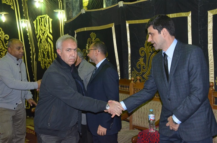 بالصور.. أسرة مخرج فوازير"عمو فؤاد" تتلقي العزاء في فقيدهم بالصور.. أسرة مخرج فوازير"عمو فؤاد" تتلقي العزاء في فقيدهم