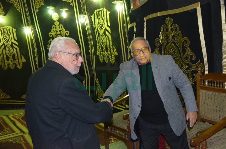 بالصور.. أسرة مخرج فوازير"عمو فؤاد" تتلقي العزاء في فقيدهم بالصور.. أسرة مخرج فوازير"عمو فؤاد" تتلقي العزاء في فقيدهم