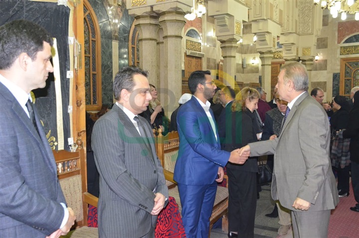 بالصور.. أسرة مخرج فوازير"عمو فؤاد" تتلقي العزاء في فقيدهم بالصور.. أسرة مخرج فوازير"عمو فؤاد" تتلقي العزاء في فقيدهم