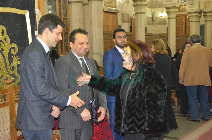 بالصور.. أسرة مخرج فوازير"عمو فؤاد" تتلقي العزاء في فقيدهم بالصور.. أسرة مخرج فوازير"عمو فؤاد" تتلقي العزاء في فقيدهم
