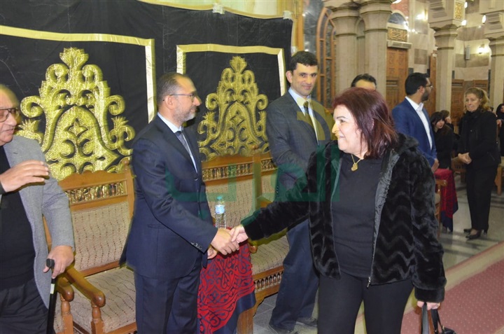 بالصور.. أسرة مخرج فوازير"عمو فؤاد" تتلقي العزاء في فقيدهم بالصور.. أسرة مخرج فوازير"عمو فؤاد" تتلقي العزاء في فقيدهم