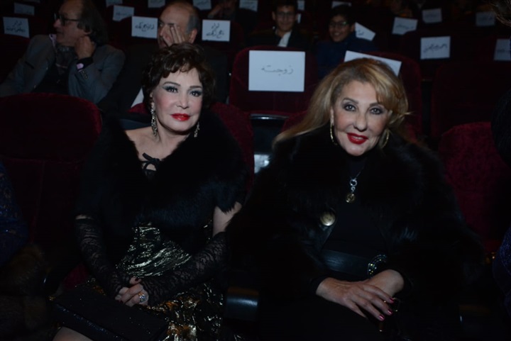 بالصور.. نجوم الفن والإعلام والمشاهير يحتفلون بعرض "3 أيام فى الساحل" لـ"هنيدي" بالصور.. نجوم الفن والإعلام والمشاهير يحتفلون بعرض "3 أيام فى الساحل" لـ"هنيدي"