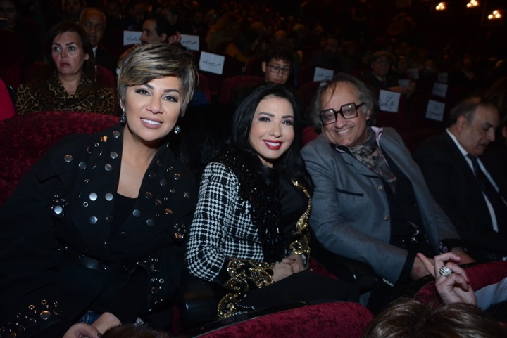 بالصور.. نجوم الفن والإعلام والمشاهير يحتفلون بعرض "3 أيام فى الساحل" لـ"هنيدي" بالصور.. نجوم الفن والإعلام والمشاهير يحتفلون بعرض "3 أيام فى الساحل" لـ"هنيدي"