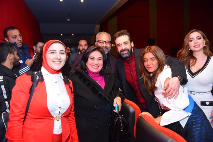 بالصور.. كريم عبد العزيز وغاده عادل يحتفلون بعرض نادى الرجال السرى بالصور.. كريم عبد العزيز وغاده عادل يحتفلون بعرض نادى الرجال السرى