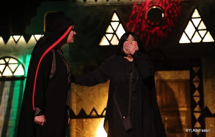 لماذا انهمرت دموع ' فلك نور'' من البكاء لماذا انهمرت دموع ' فلك نور'' من البكاء