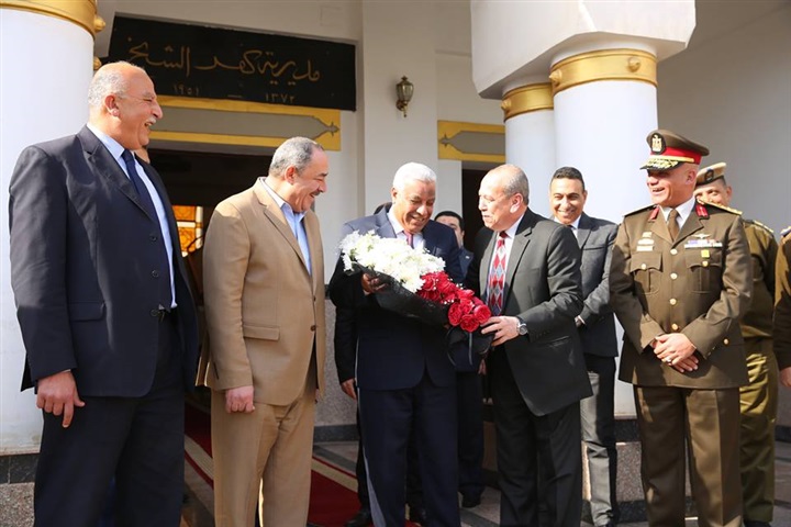 بالصور.. محافظ كفر الشيخ يهنئ مدير الأمن بعيد الشرطة الـ 67