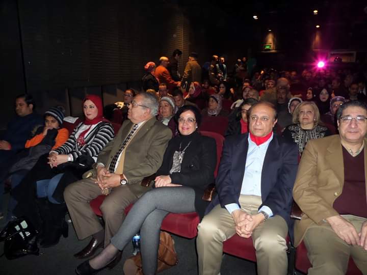 مناقشة "تمكين الشباب" فى ملتقى الهناجر الثقافى مناقشة "تمكين الشباب" فى ملتقى الهناجر الثقافى