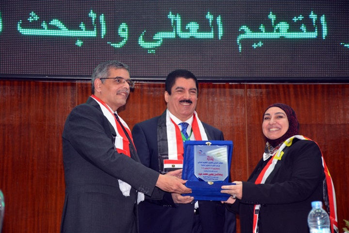 محافظ القليوبية يشارك في المؤتمر الدولي لتطوير التعليم بجامعة بنها 