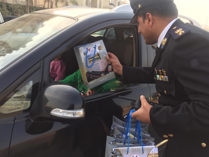 الشرطة والشعب يحتفلون بعيد الشرطة بجميع ميادين الجمهورية (صور) الشرطة والشعب يحتفلون بعيد الشرطة بجميع ميادين الجمهورية (صور)