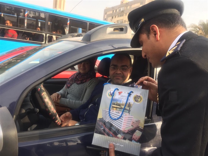 الشرطة والشعب يحتفلون بعيد الشرطة بجميع ميادين الجمهورية (صور) الشرطة والشعب يحتفلون بعيد الشرطة بجميع ميادين الجمهورية (صور)