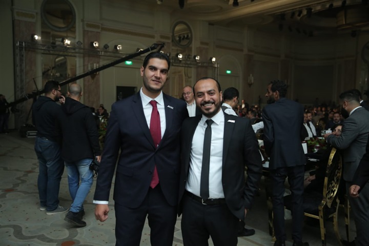 "حماقى" فى أول حفل بعد إطلاق ألبومه الجديد "حماقى" فى أول حفل بعد إطلاق ألبومه الجديد