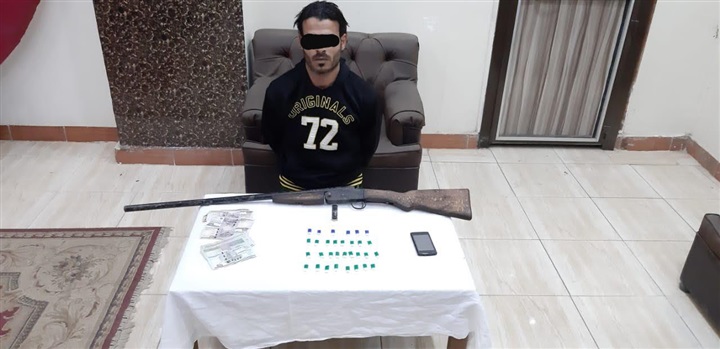 بالصور.. القبض علي 6 متهمين بحوزتهم 4 قطع سلاح ومواد مخدرة بكفر الشيخ