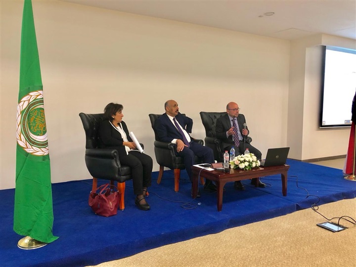 ندوة التكامل الاقتصادي العربي بمعرض القاهرة الدولي للكتاب ندوة التكامل الاقتصادي العربي بمعرض القاهرة الدولي للكتاب