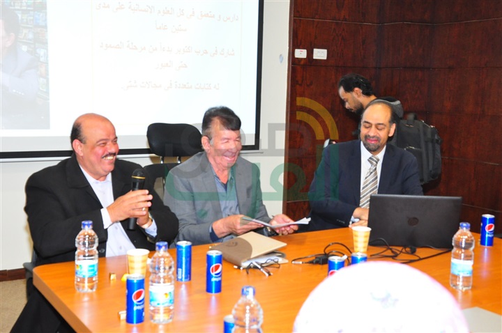 توقيع كتاب للكاتب صلاح الشيخ بحضور السفراء والمثقفين.. "صور" توقيع كتاب للكاتب صلاح الشيخ بحضور السفراء والمثقفين.. "صور"