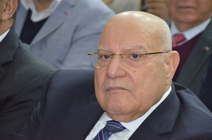 بالصور.. تكريم رئيس وزراء مصر الأسبق شريف إسماعيل وعدد من رموز الدولة بحفل خريجي كلية الهندسة جامعة عين شمس بالصور.. تكريم رئيس وزراء مصر الأسبق شريف إسماعيل وعدد من رموز الدولة بحفل خريجي كلية الهندسة جامعة عين شمس
