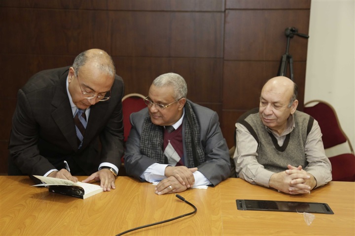 بالصور.. أخر سفير مصري فى تركيا يوقع كتاب "كنت سفيرًا لدى السلطان" بالصور.. أخر سفير مصري فى تركيا يوقع كتاب "كنت سفيرًا لدى السلطان"