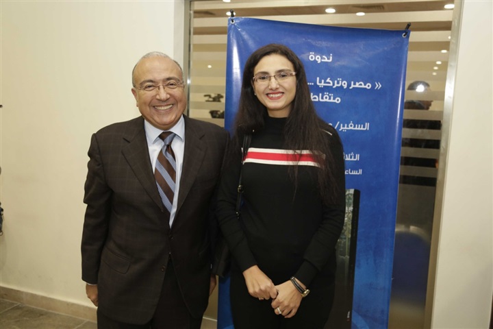 بالصور.. أخر سفير مصري فى تركيا يوقع كتاب "كنت سفيرًا لدى السلطان" بالصور.. أخر سفير مصري فى تركيا يوقع كتاب "كنت سفيرًا لدى السلطان"