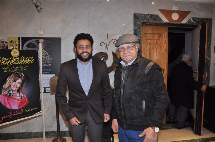 بالصور.. صناع أبطال فيلم "ورد مسموم" يناقشون الفيلم بمركز الإبداع بالصور.. صناع أبطال فيلم "ورد مسموم" يناقشون الفيلم بمركز الإبداع