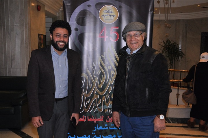 بالصور.. صناع أبطال فيلم "ورد مسموم" يناقشون الفيلم بمركز الإبداع بالصور.. صناع أبطال فيلم "ورد مسموم" يناقشون الفيلم بمركز الإبداع