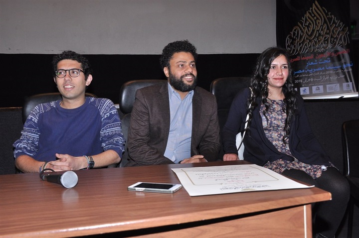 بالصور.. صناع أبطال فيلم "ورد مسموم" يناقشون الفيلم بمركز الإبداع بالصور.. صناع أبطال فيلم "ورد مسموم" يناقشون الفيلم بمركز الإبداع