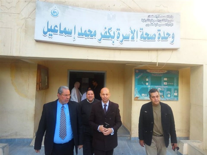 وكيل وزارة الصحة بالشرقية يتابع منافذ تقديم الخدمة الصحية بفاقوس