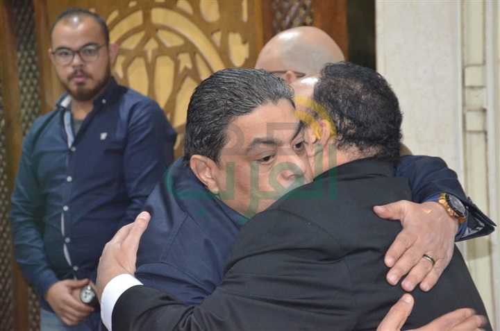 بالصور.. نجوم الفن يشاركان مراسم عزاء والدة الفنان محمود عبد الغفار بالصور.. نجوم الفن يشاركان مراسم عزاء والدة الفنان محمود عبد الغفار