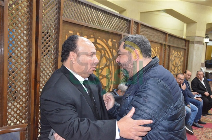 بالصور.. نجوم الفن يشاركان مراسم عزاء والدة الفنان محمود عبد الغفار بالصور.. نجوم الفن يشاركان مراسم عزاء والدة الفنان محمود عبد الغفار
