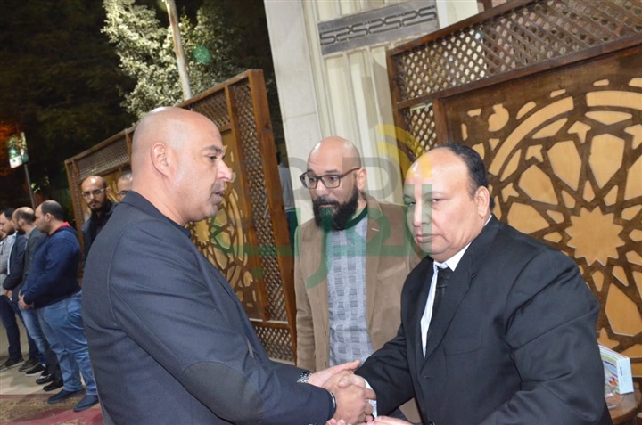 بالصور.. نجوم الفن يشاركان مراسم عزاء والدة الفنان محمود عبد الغفار بالصور.. نجوم الفن يشاركان مراسم عزاء والدة الفنان محمود عبد الغفار