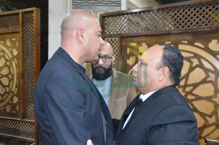 بالصور.. نجوم الفن يشاركان مراسم عزاء والدة الفنان محمود عبد الغفار بالصور.. نجوم الفن يشاركان مراسم عزاء والدة الفنان محمود عبد الغفار