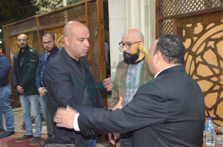 بالصور.. نجوم الفن يشاركان مراسم عزاء والدة الفنان محمود عبد الغفار بالصور.. نجوم الفن يشاركان مراسم عزاء والدة الفنان محمود عبد الغفار