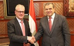  وزير القوى العاملة: 