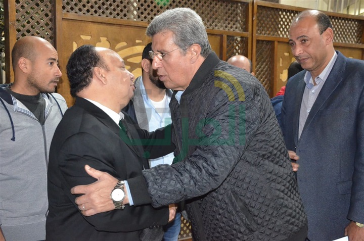 بالصور.. نجوم الفن يشاركان مراسم عزاء والدة الفنان محمود عبد الغفار بالصور.. نجوم الفن يشاركان مراسم عزاء والدة الفنان محمود عبد الغفار