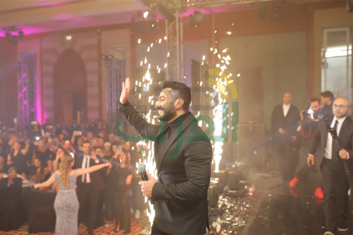 بالصور .. تامر حسني يشعل حفلا ضخما بأحد الفنادق النيلية بالصور .. تامر حسني يشعل حفلا ضخما بأحد الفنادق النيلية