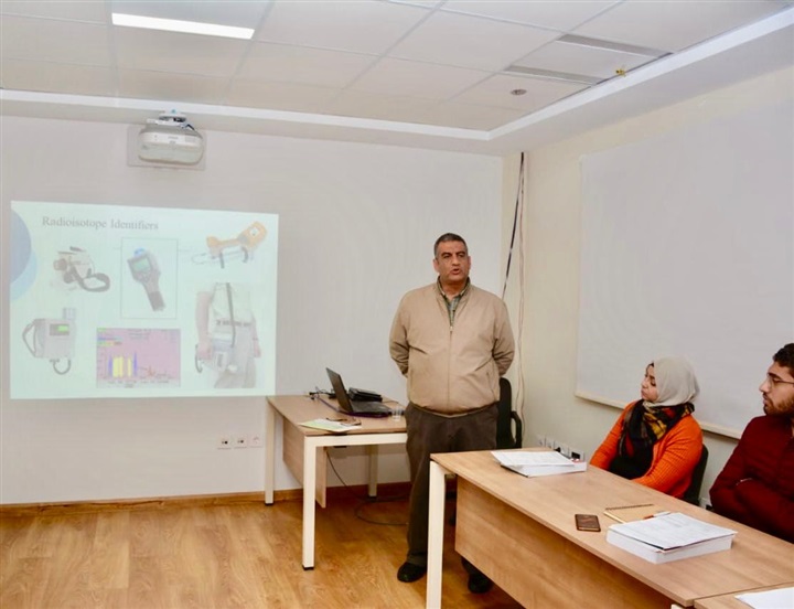 مركز التدريب بهيئة الطاقة الذرية يعقد برنامج تدريبي توعوي للعاملين في مستشفى شفاء الأورمان