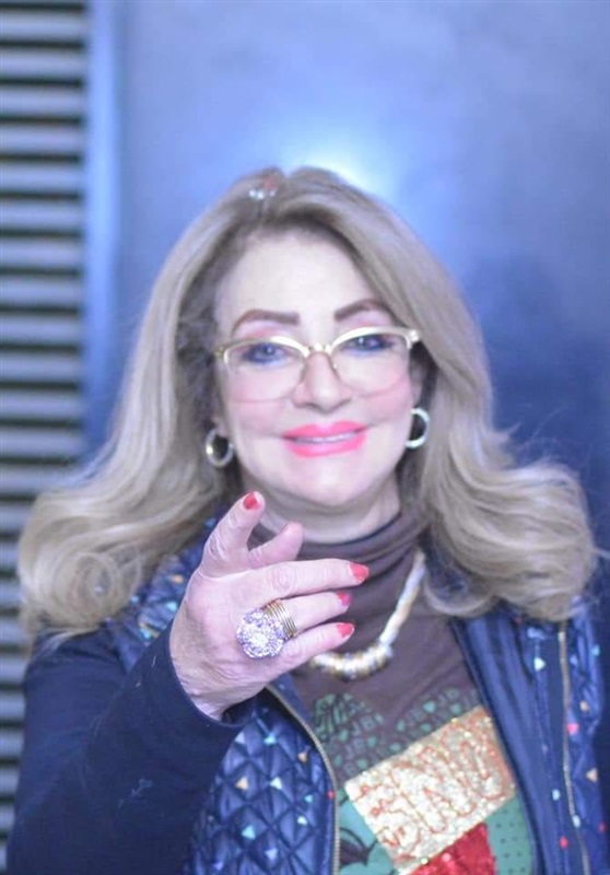 الظهور الأول لـ"شهيرة" بعد خلع الحجاب الظهور الأول لـ"شهيرة" بعد خلع الحجاب