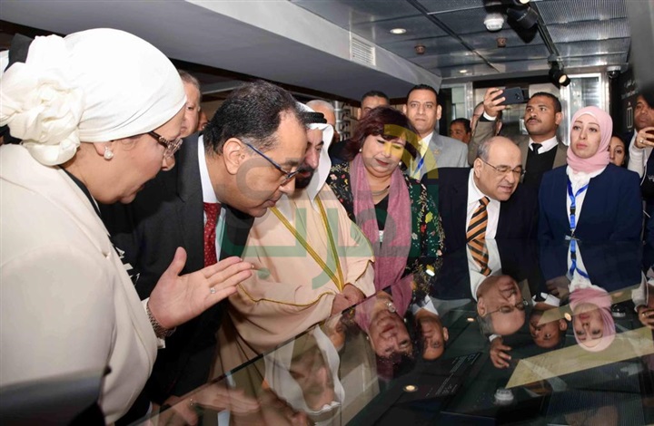 بالصور.. الكتبخانة عادت للحياة : رئيس الوزراء ووزير الثقافة والقاسمى خلال افتتاح مبنى دار الكتب بعد ترميمه بالصور.. الكتبخانة عادت للحياة : رئيس الوزراء ووزير الثقافة والقاسمى خلال افتتاح مبنى دار الكتب بعد ترميمه