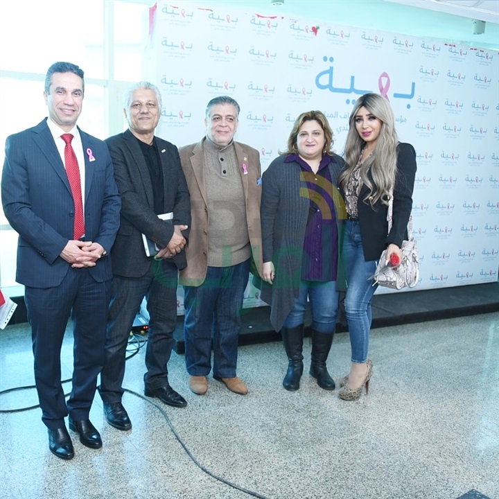 بالصور.. نجوم الإعلام ومسئولو النادي الأهلي في زيارة لـ «بهية» بالصور.. نجوم الإعلام ومسئولو النادي الأهلي في زيارة لـ «بهية»