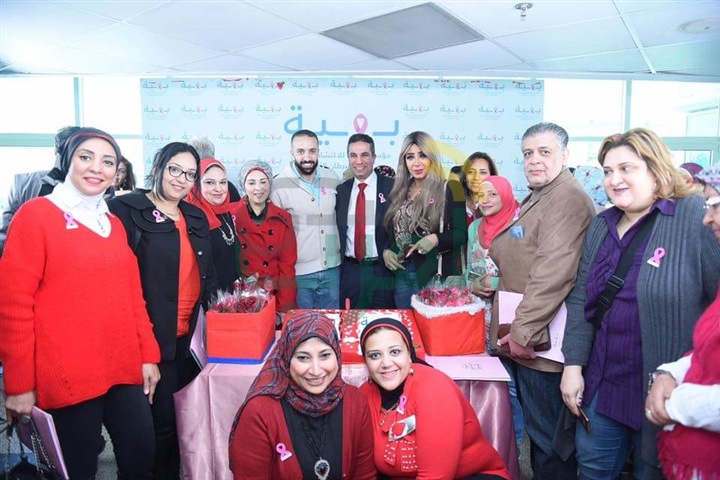 بالصور.. نجوم الإعلام ومسئولو النادي الأهلي في زيارة لـ «بهية» بالصور.. نجوم الإعلام ومسئولو النادي الأهلي في زيارة لـ «بهية»