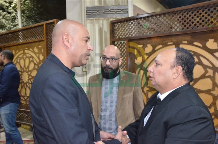 بالصور.. نجوم الفن يشاركان مراسم عزاء والدة الفنان محمود عبد الغفار بالصور.. نجوم الفن يشاركان مراسم عزاء والدة الفنان محمود عبد الغفار