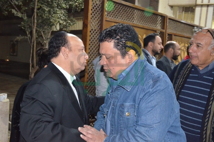 بالصور.. نجوم الفن يشاركان مراسم عزاء والدة الفنان محمود عبد الغفار بالصور.. نجوم الفن يشاركان مراسم عزاء والدة الفنان محمود عبد الغفار