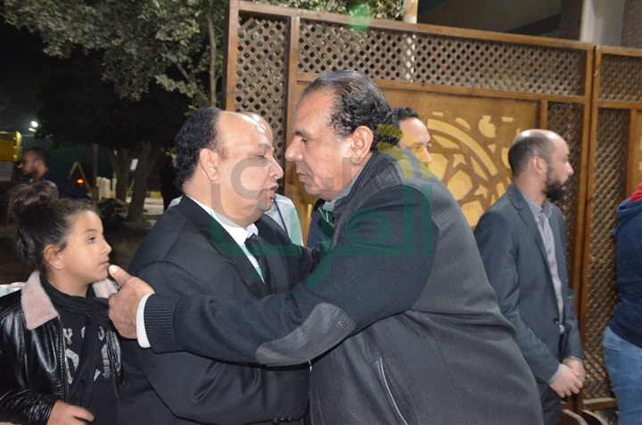 بالصور.. نجوم الفن يشاركان مراسم عزاء والدة الفنان محمود عبد الغفار بالصور.. نجوم الفن يشاركان مراسم عزاء والدة الفنان محمود عبد الغفار