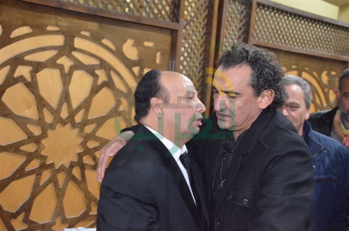بالصور.. نجوم الفن يشاركان مراسم عزاء والدة الفنان محمود عبد الغفار بالصور.. نجوم الفن يشاركان مراسم عزاء والدة الفنان محمود عبد الغفار