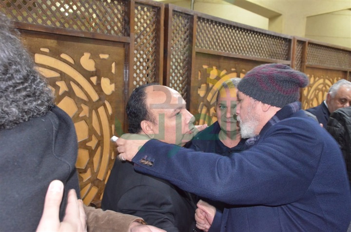 بالصور.. نجوم الفن يشاركان مراسم عزاء والدة الفنان محمود عبد الغفار بالصور.. نجوم الفن يشاركان مراسم عزاء والدة الفنان محمود عبد الغفار
